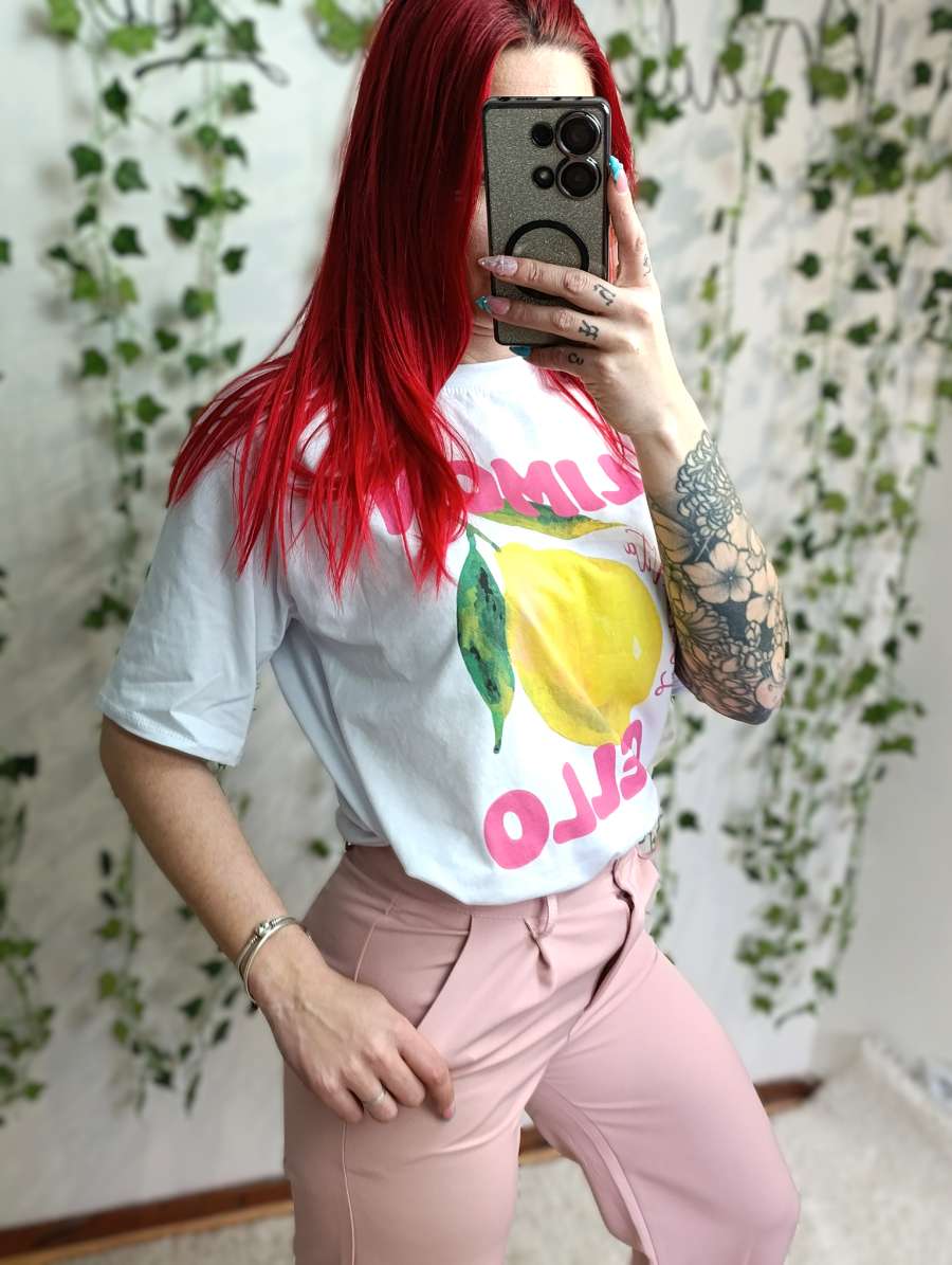 T-shirt Lilly